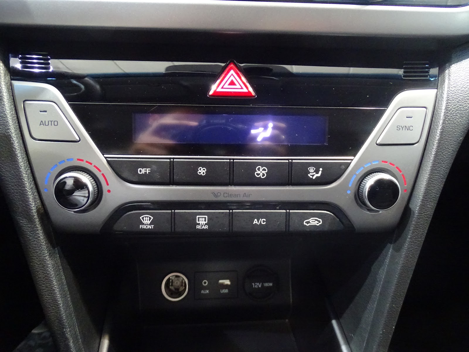 Foto 17 de HYUNDAI ELANTRA 2016 en venta en CSV Motor VALDEFUENTES