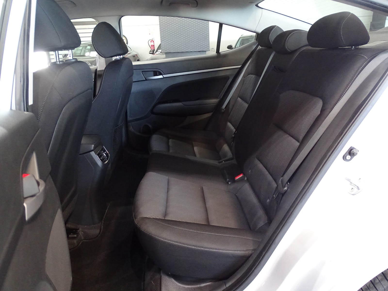 Foto 7 de HYUNDAI ELANTRA 2016 en venta en CSV Motor VALDEFUENTES