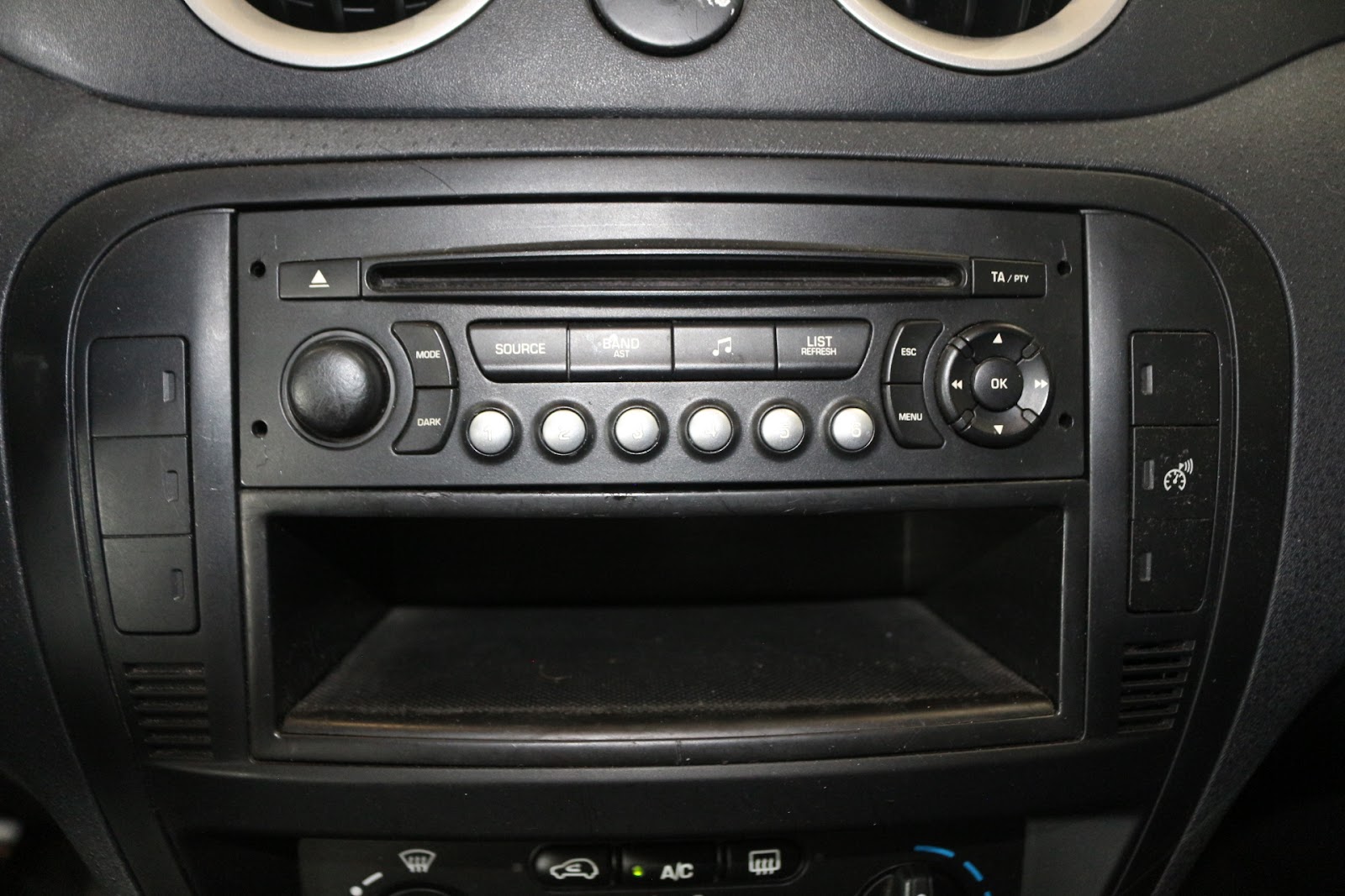 Foto 17 de CITROËN C2 2007 en venta en CSV Motor VALDEFUENTES