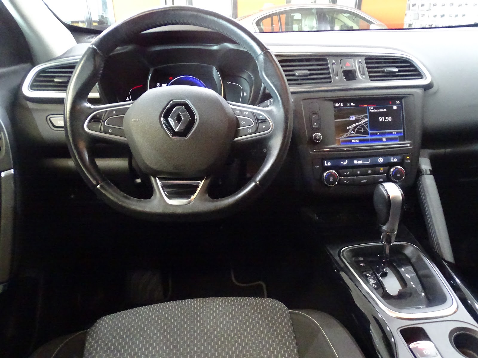 Foto 8 de RENAULT KADJAR 2017 en venta en CSV Motor VALDEFUENTES