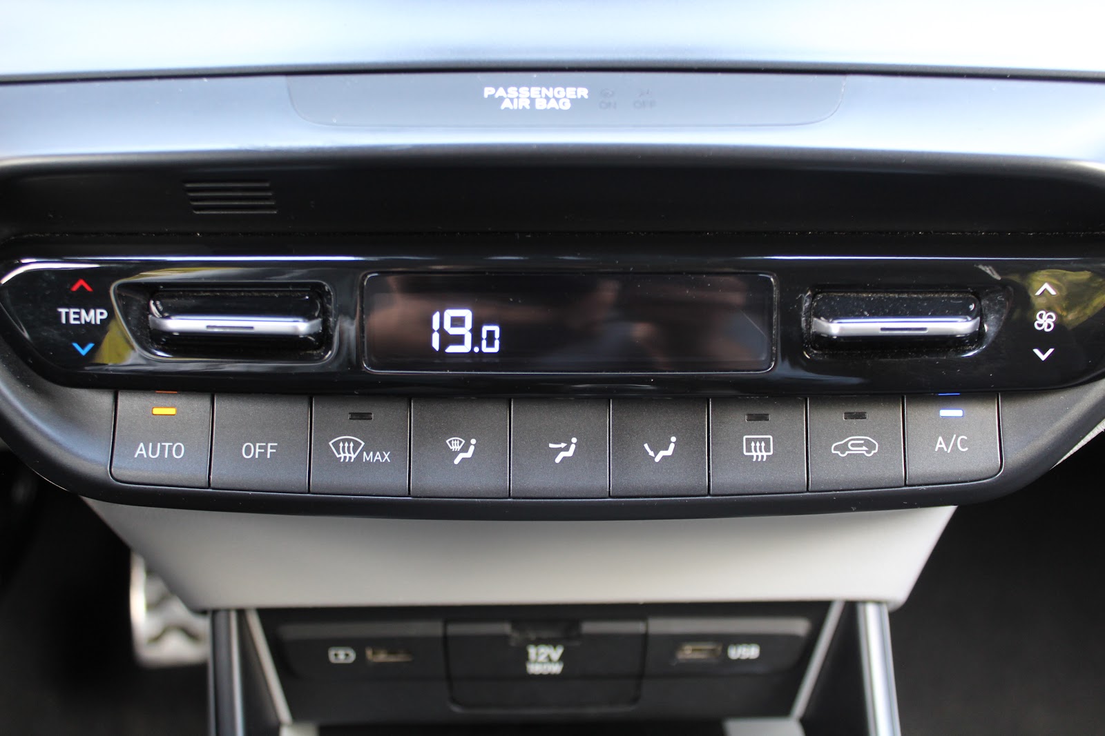 Foto 20 de HYUNDAI BAYON 2023 en venta en CSV Motor VALDEFUENTES