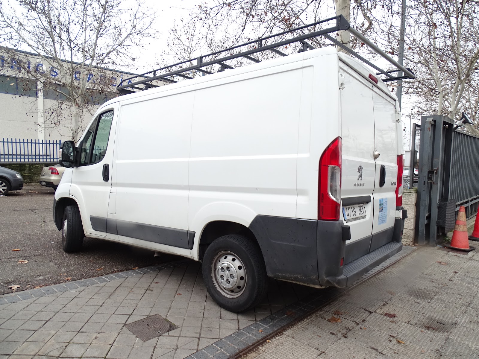 Foto 2 de PEUGEOT BOXER 2015 en venta en CSV Motor VALDEFUENTES