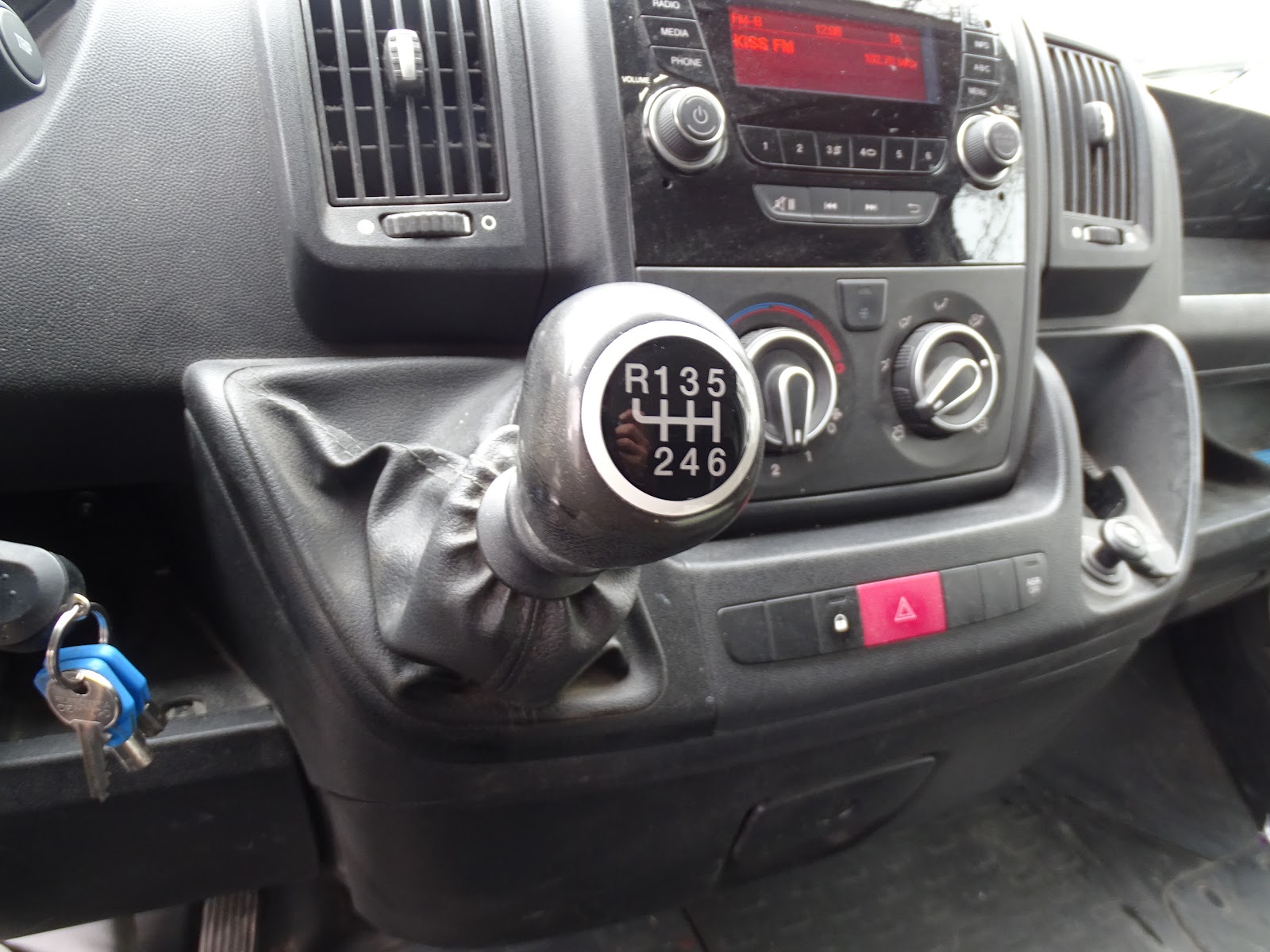 Foto 7 de PEUGEOT BOXER 2015 en venta en CSV Motor VALDEFUENTES