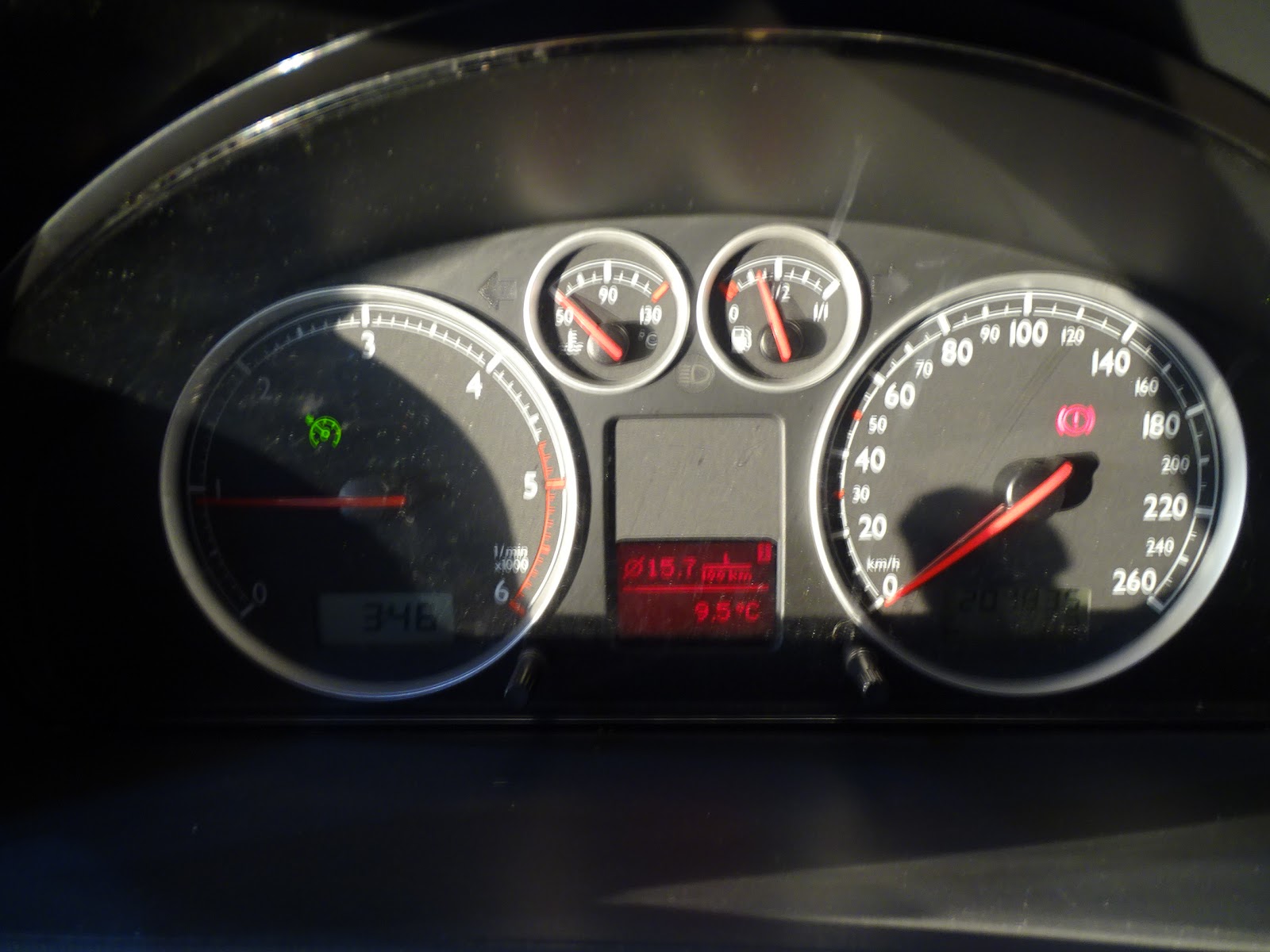 Foto 12 de VOLKSWAGEN SHARAN 2001 en venta en CSV Motor VALDEFUENTES