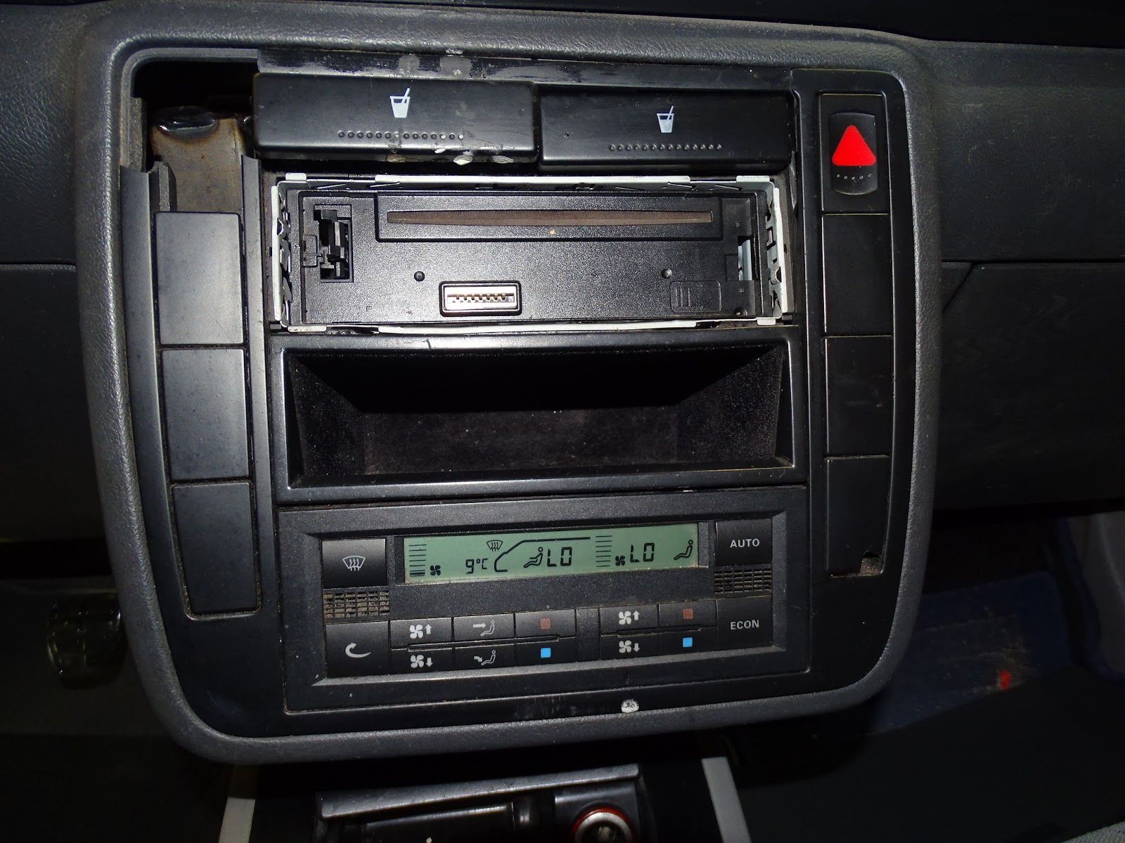 Foto 14 de VOLKSWAGEN SHARAN 2001 en venta en CSV Motor VALDEFUENTES