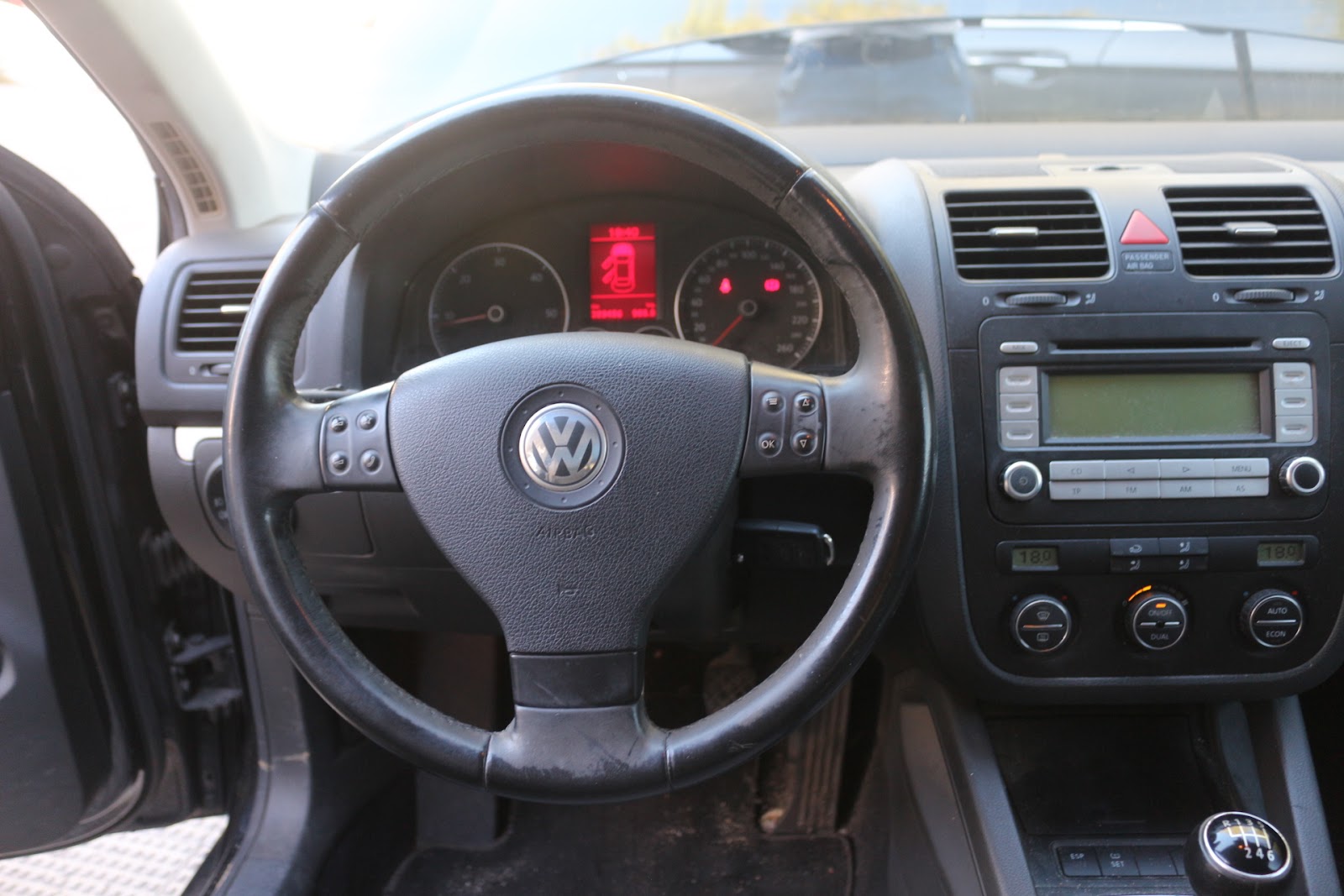 Foto 9 de VOLKSWAGEN JETTA 2016 en venta en CSV Motor VALDEFUENTES