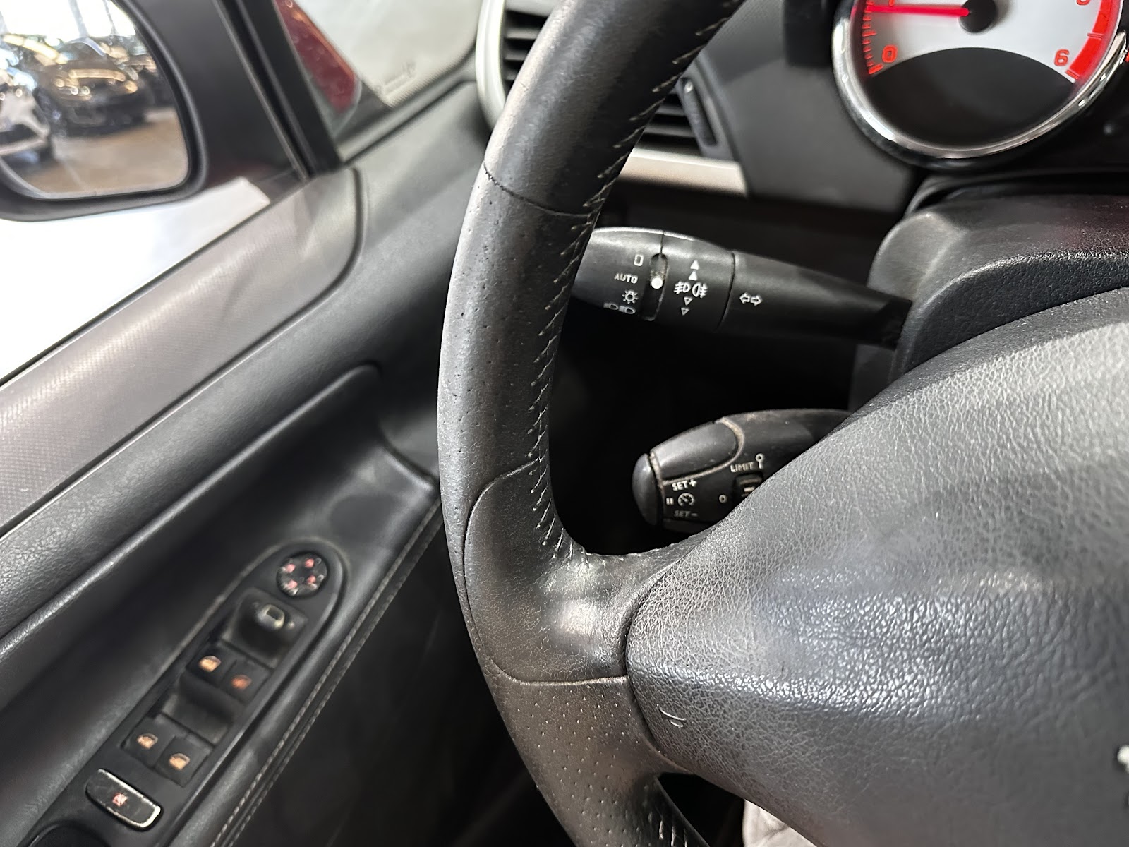 Foto 16 de PEUGEOT 207 2010 en venta en CSV Motor VALDEFUENTES