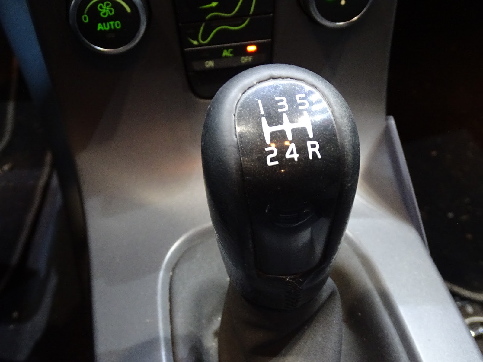 Foto 13 de VOLVO V50 2009 en venta en CSV Motor VALDEFUENTES