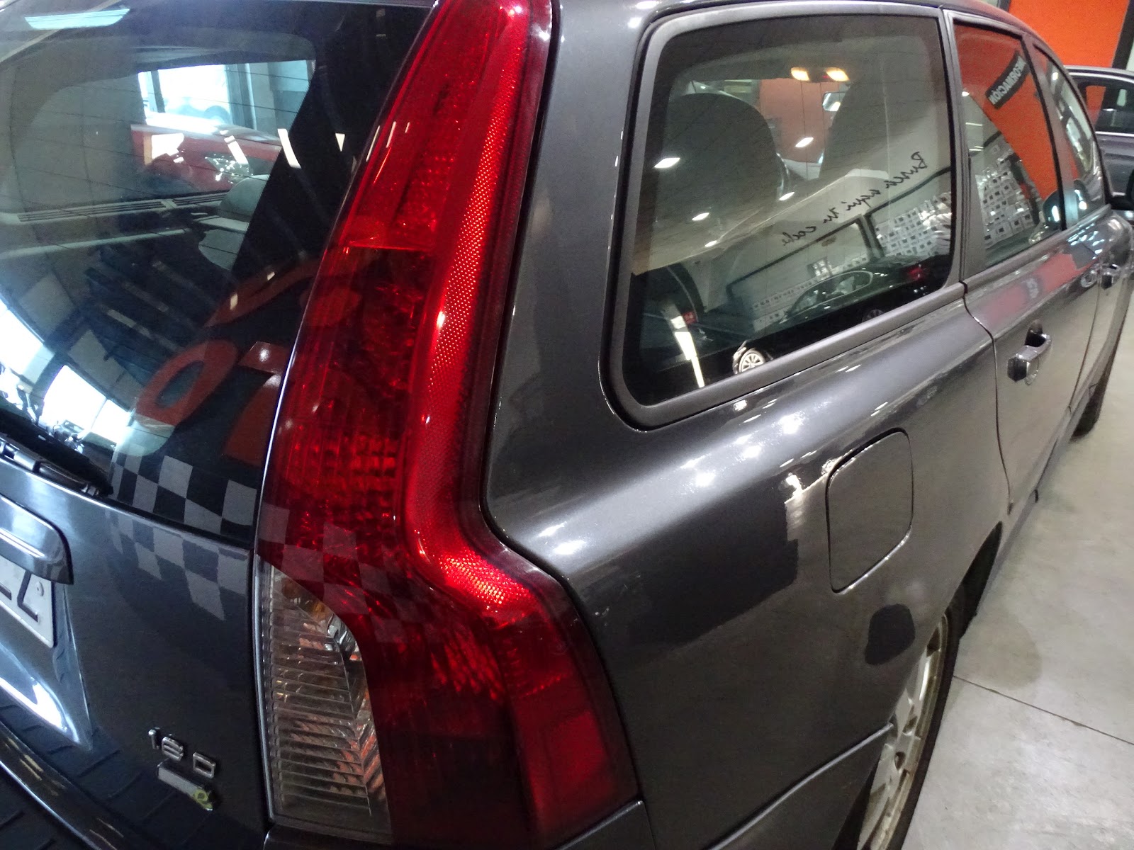 Foto 19 de VOLVO V50 2009 en venta en CSV Motor VALDEFUENTES