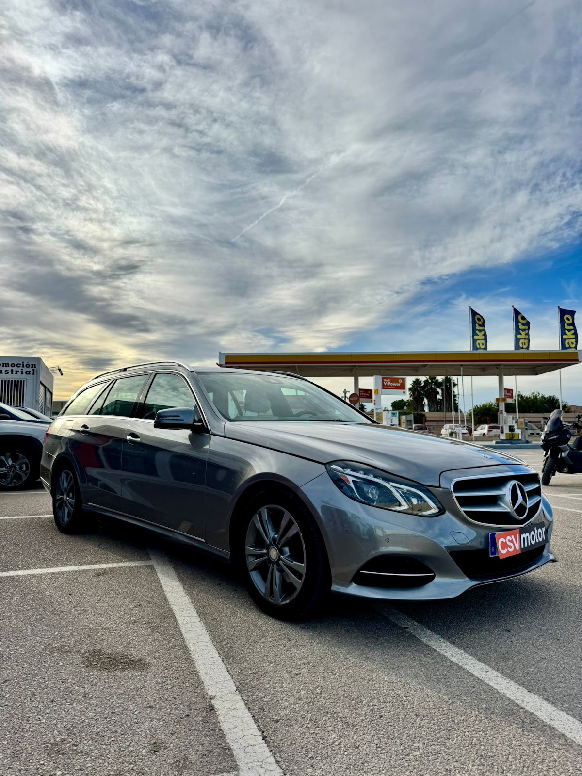 Foto 2 de MERCEDES CLASE E 2014 en venta en CSV Motor VALDEFUENTES