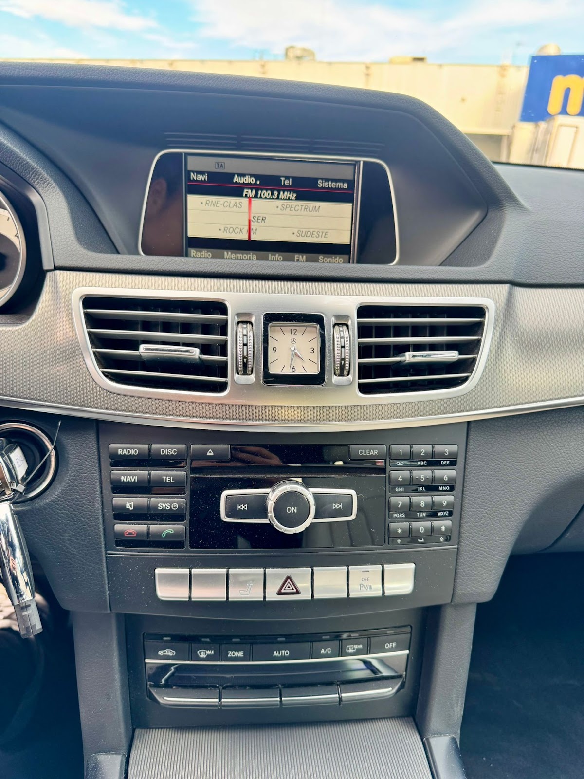 Foto 12 de MERCEDES CLASE E 2014 en venta en CSV Motor VALDEFUENTES