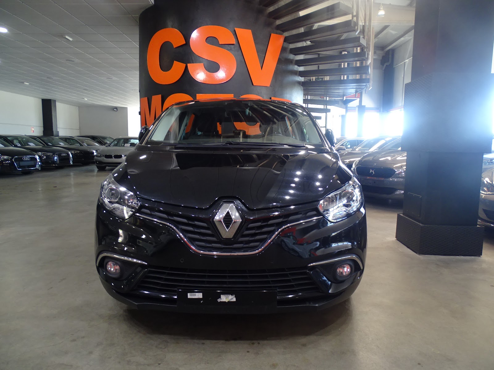 Foto 2 de RENAULT SCENIC 2017 en venta en CSV Motor VALDEFUENTES