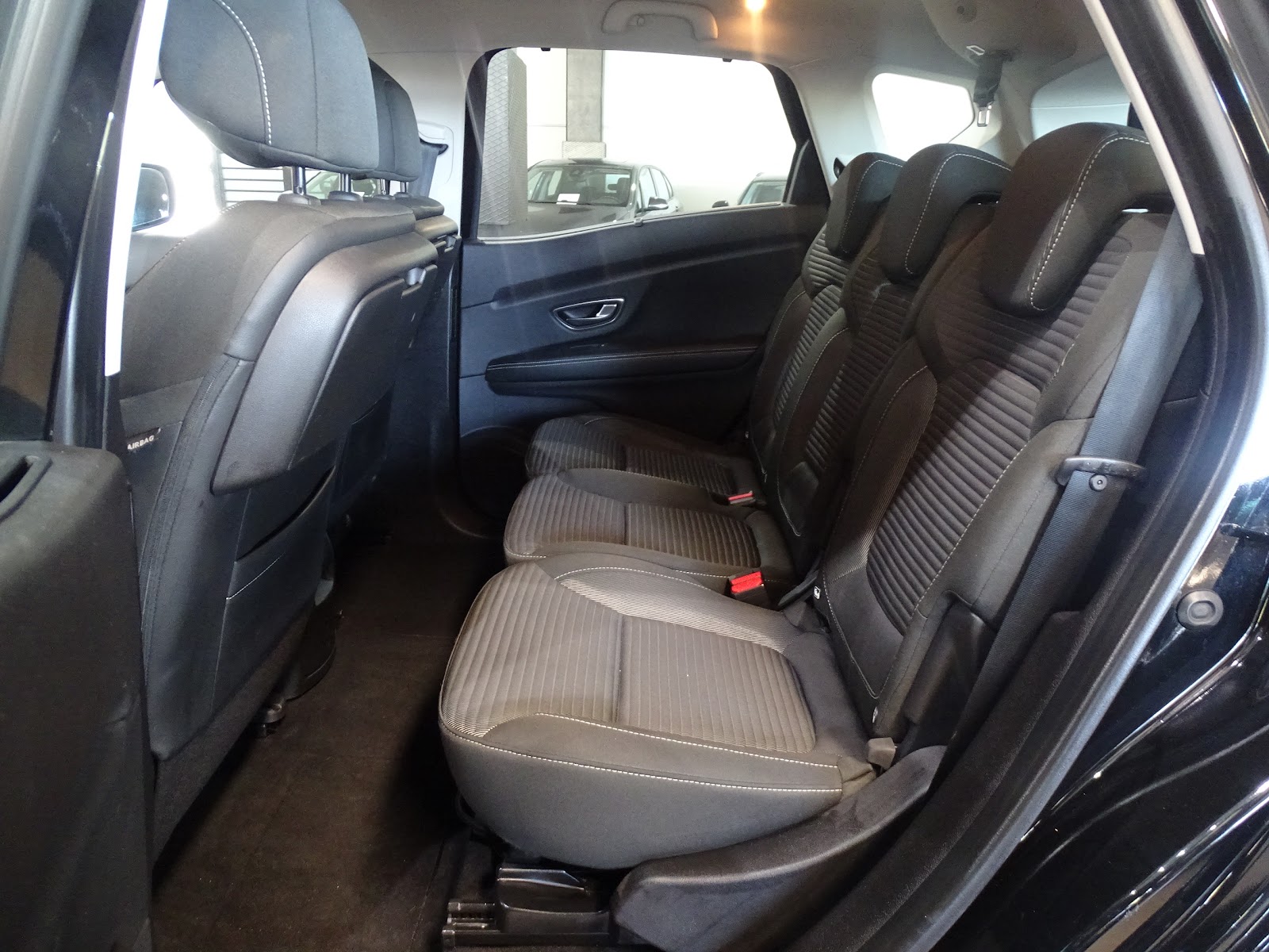 Foto 7 de RENAULT SCENIC 2017 en venta en CSV Motor VALDEFUENTES