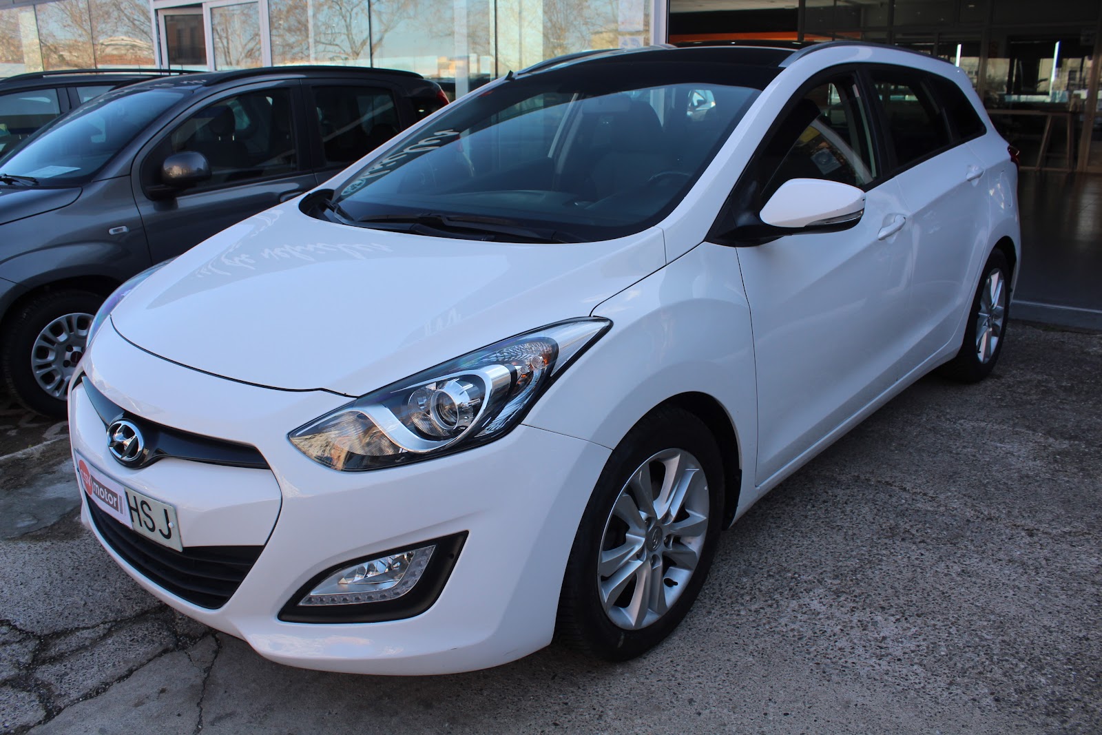 Foto 2 de HYUNDAI I30 2013 en venta en CSV Motor VALDEFUENTES