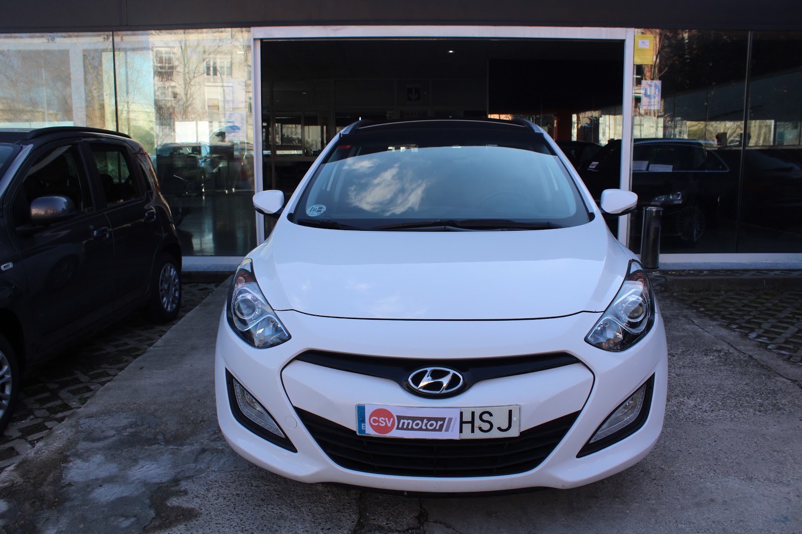 Foto 3 de HYUNDAI I30 2013 en venta en CSV Motor VALDEFUENTES
