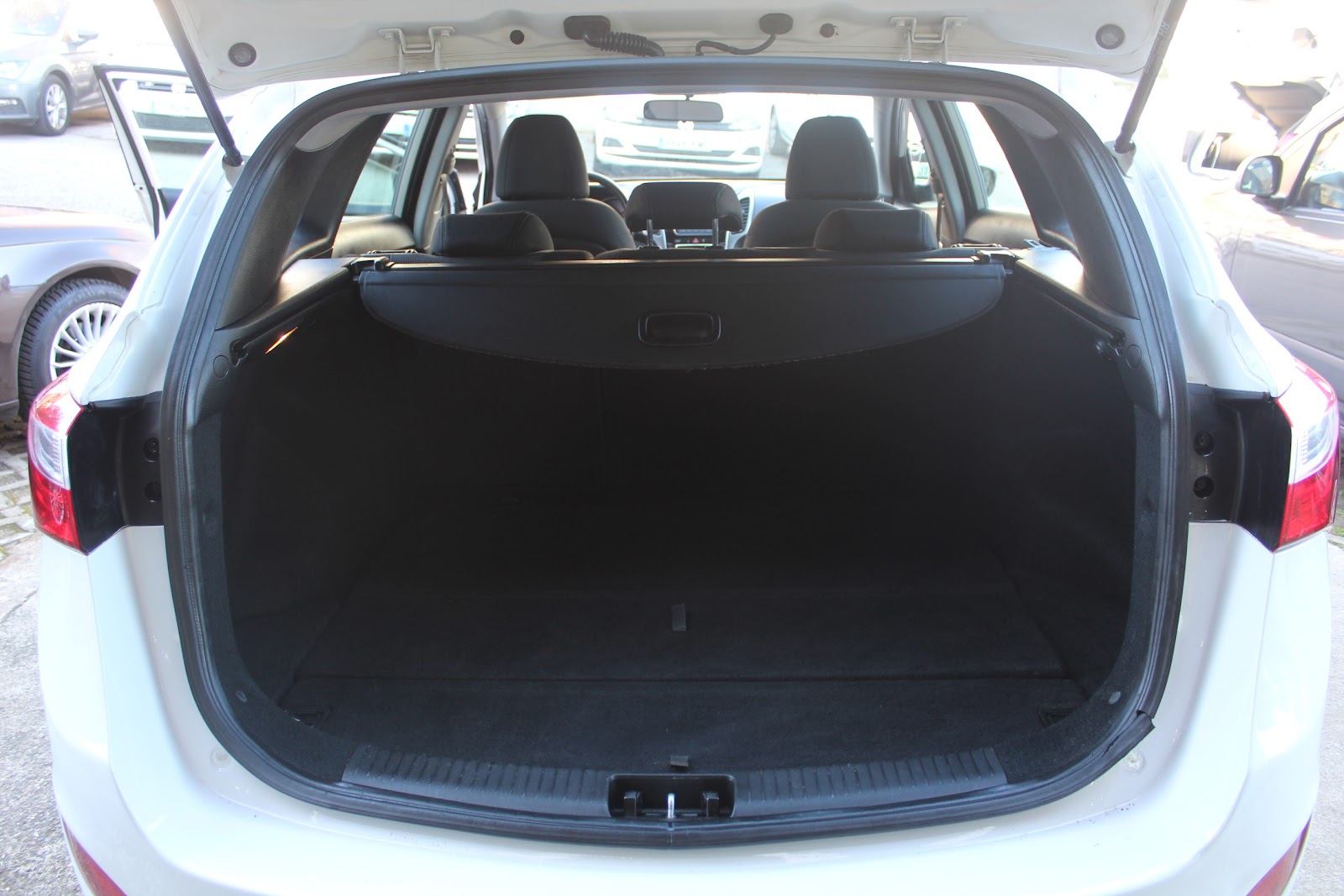 Foto 8 de HYUNDAI I30 2013 en venta en CSV Motor VALDEFUENTES