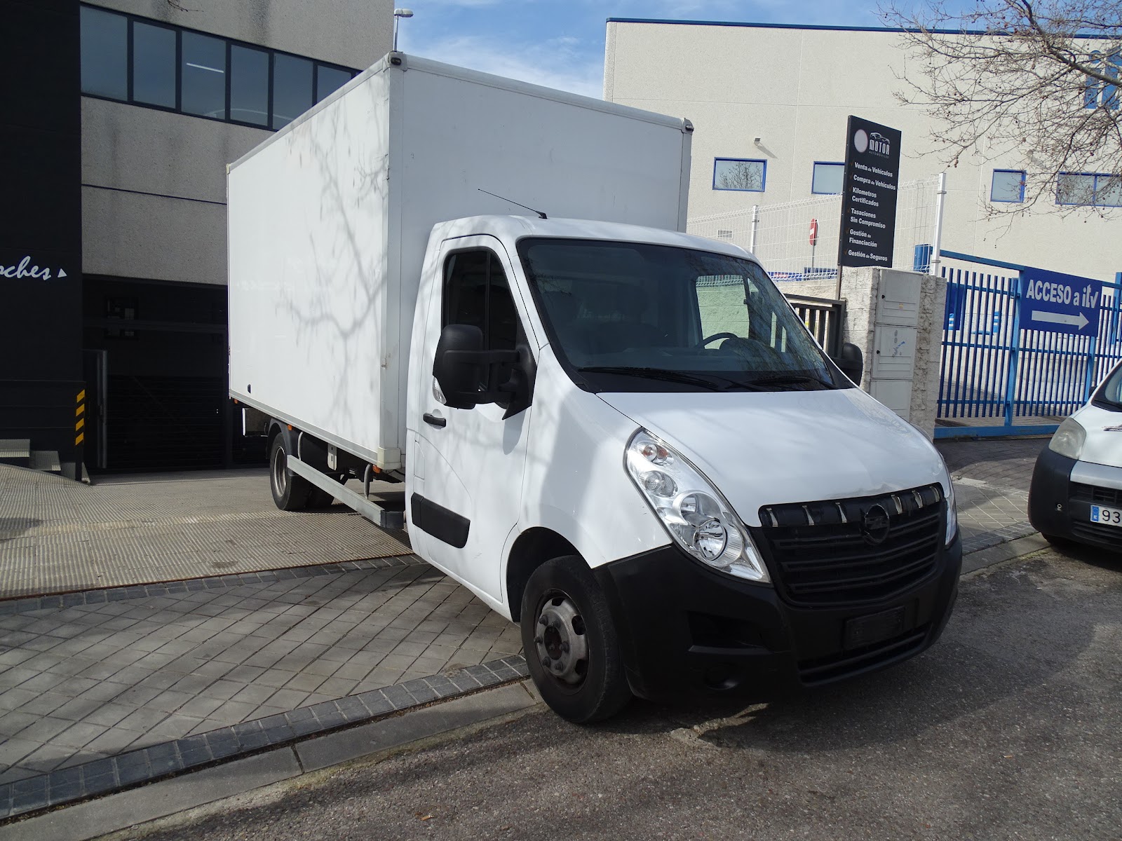 Foto 3 de OPEL MOVANO 2018 en venta en CSV Motor VALDEFUENTES