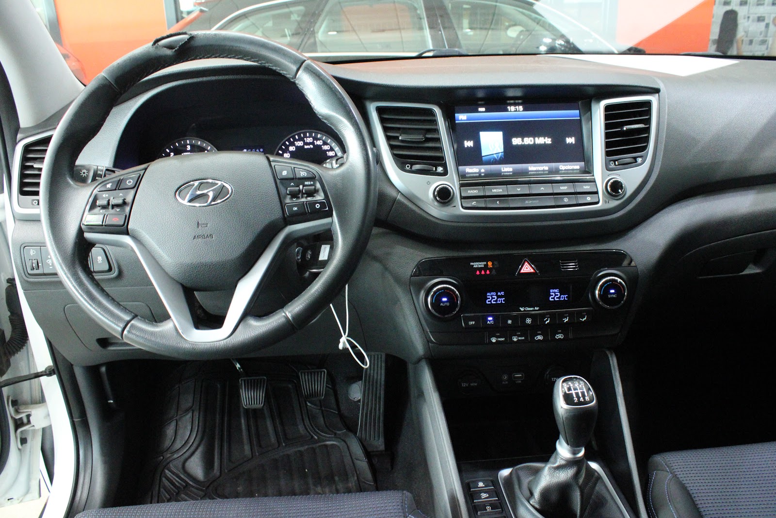 Foto 11 de HYUNDAI TUCSON 2017 en venta en CSV Motor