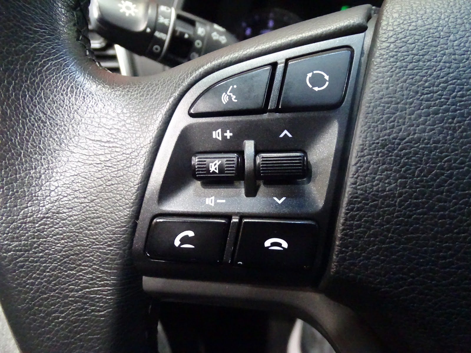 Foto 15 de HYUNDAI TUCSON 2023 en venta en CSV Motor VALDEFUENTES