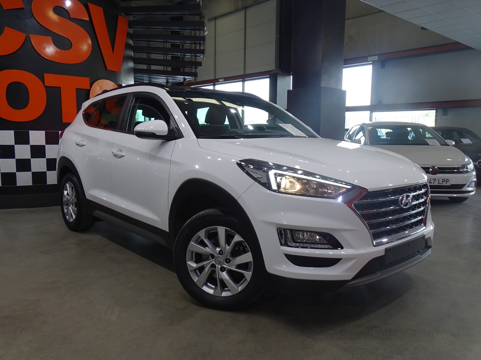 Foto 3 de HYUNDAI TUCSON 2023 en venta en CSV Motor VALDEFUENTES