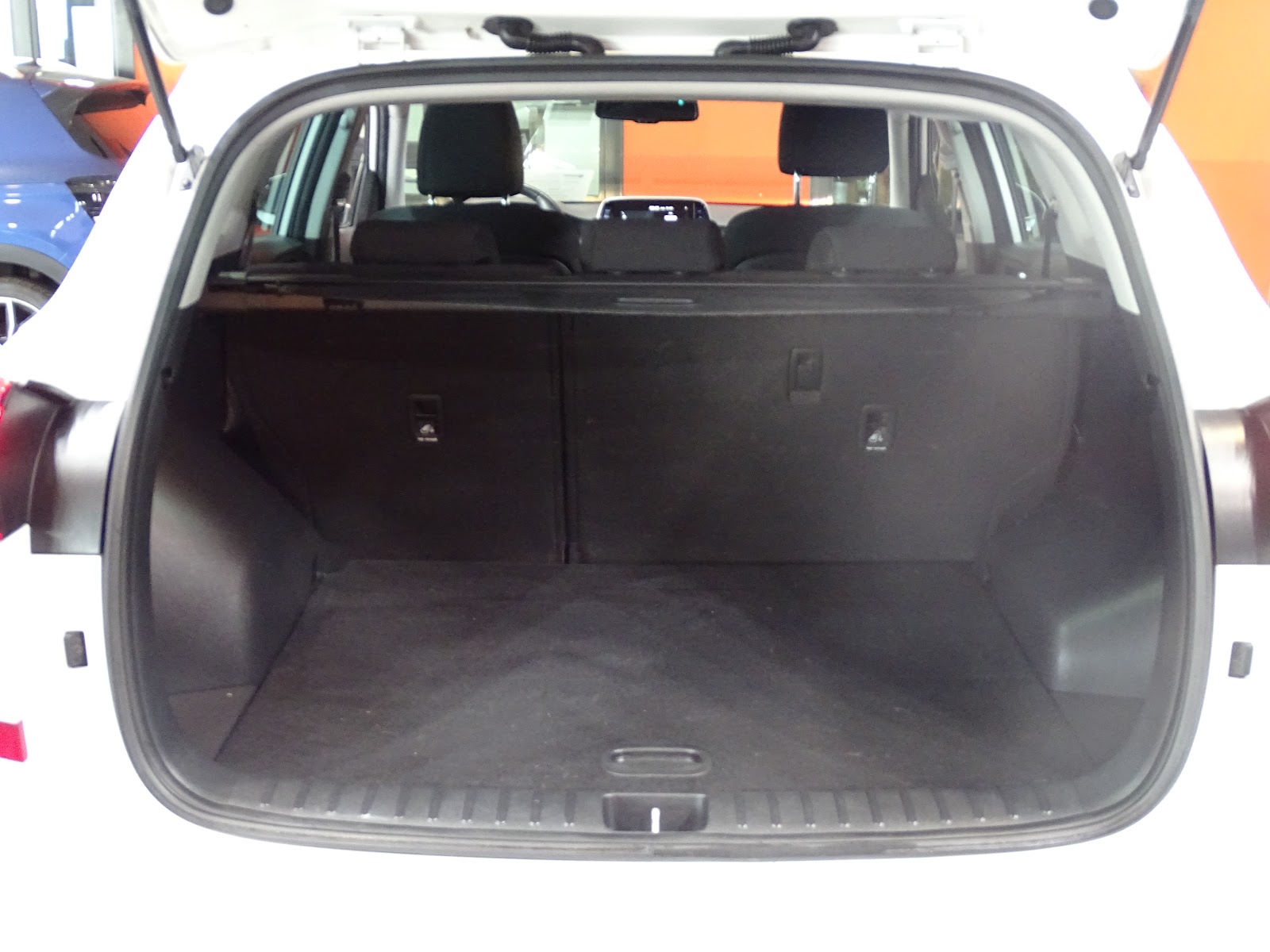 Foto 7 de HYUNDAI TUCSON 2023 en venta en CSV Motor VALDEFUENTES