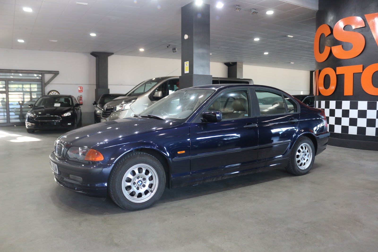 Foto 1 de BMW 320 2000 en venta en CSV Motor VALDEFUENTES