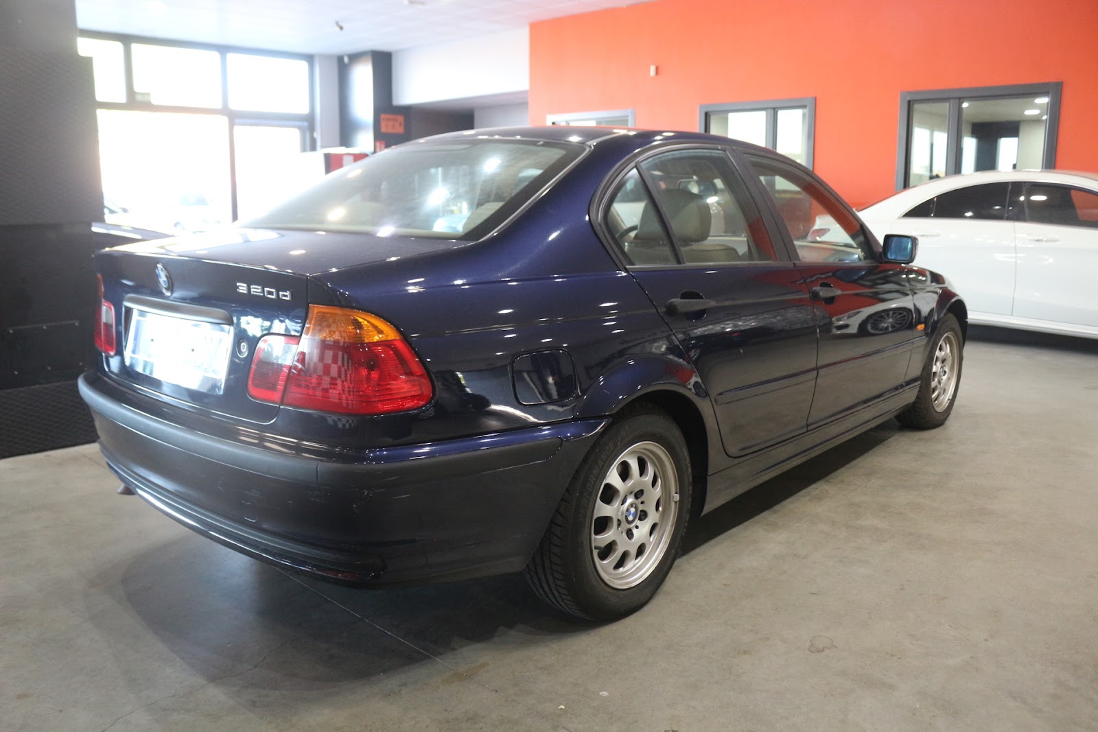 Foto 3 de BMW 320 2000 en venta en CSV Motor VALDEFUENTES