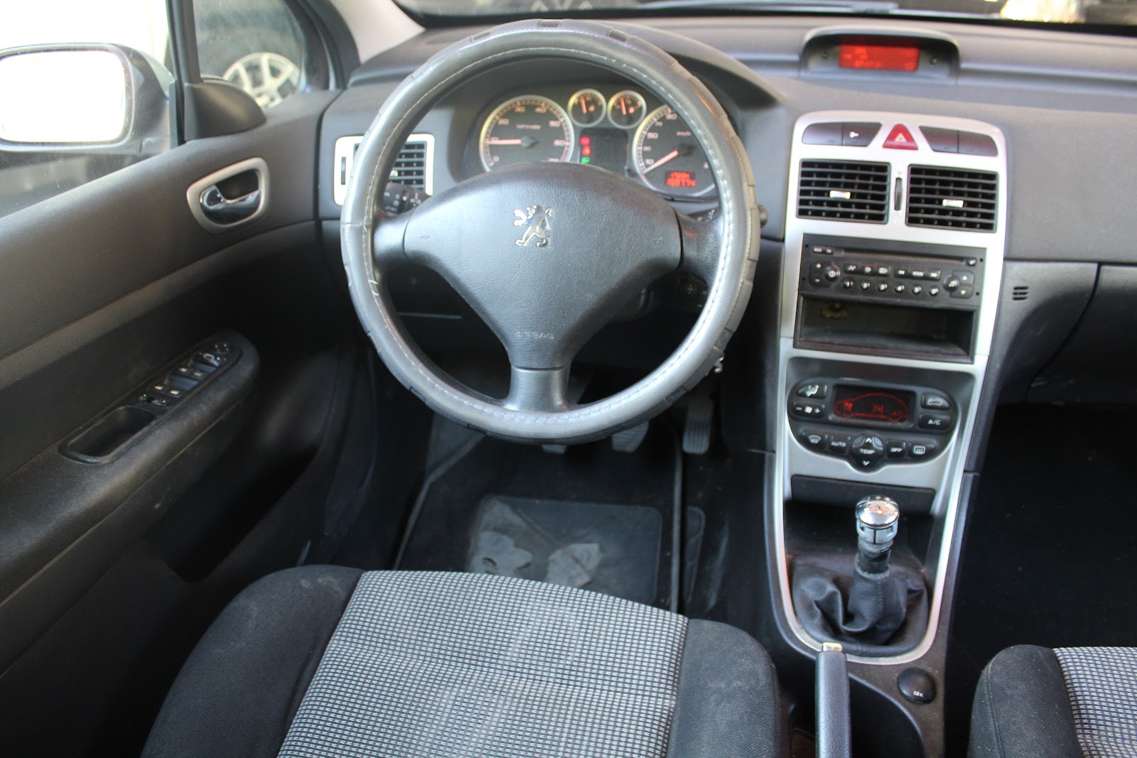 Foto 10 de PEUGEOT 307 2005 en venta en CSV Motor VALDEFUENTES