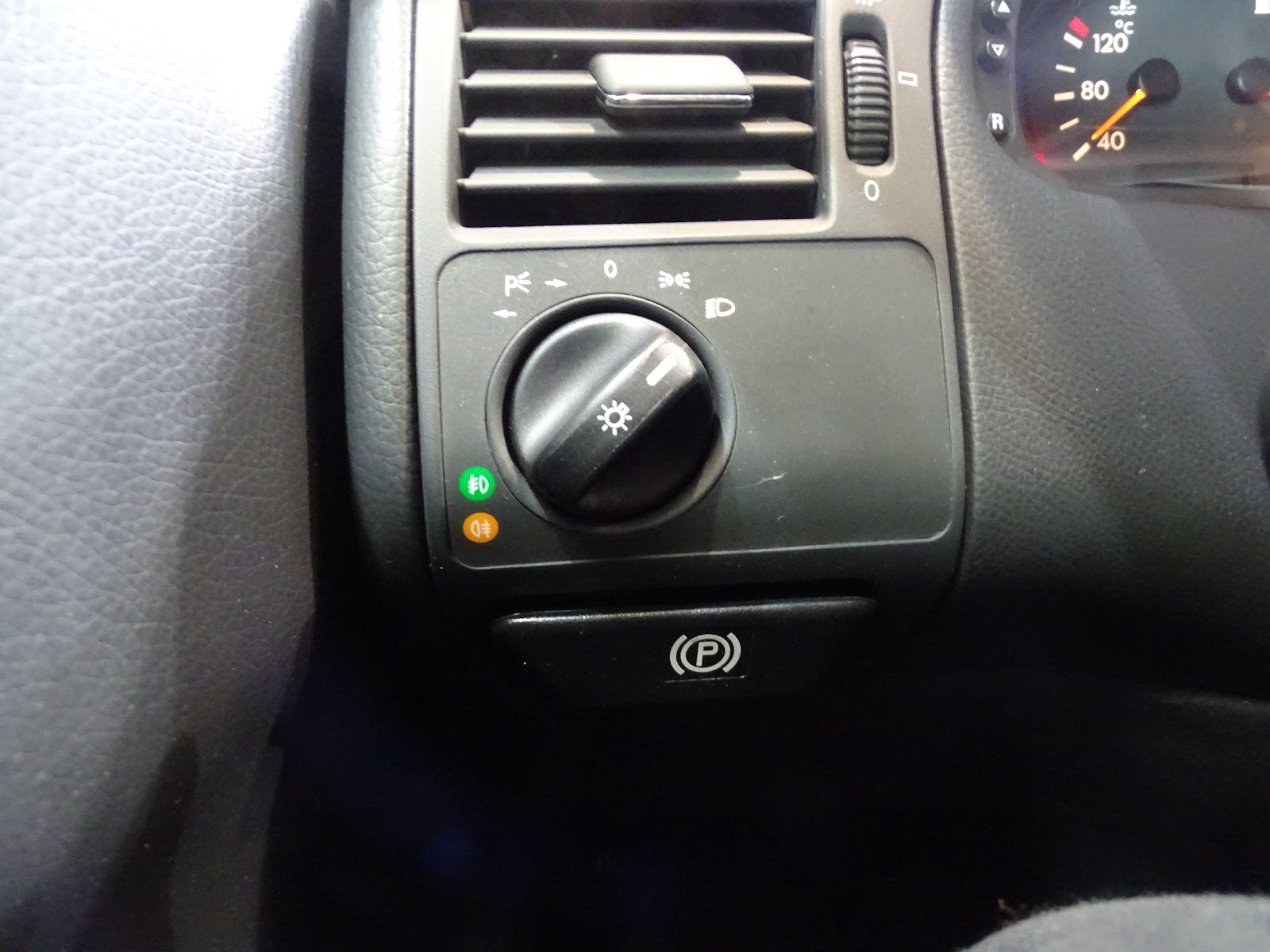 Foto 16 de MERCEDES E220 2000 en venta en CSV Motor VALDEFUENTES