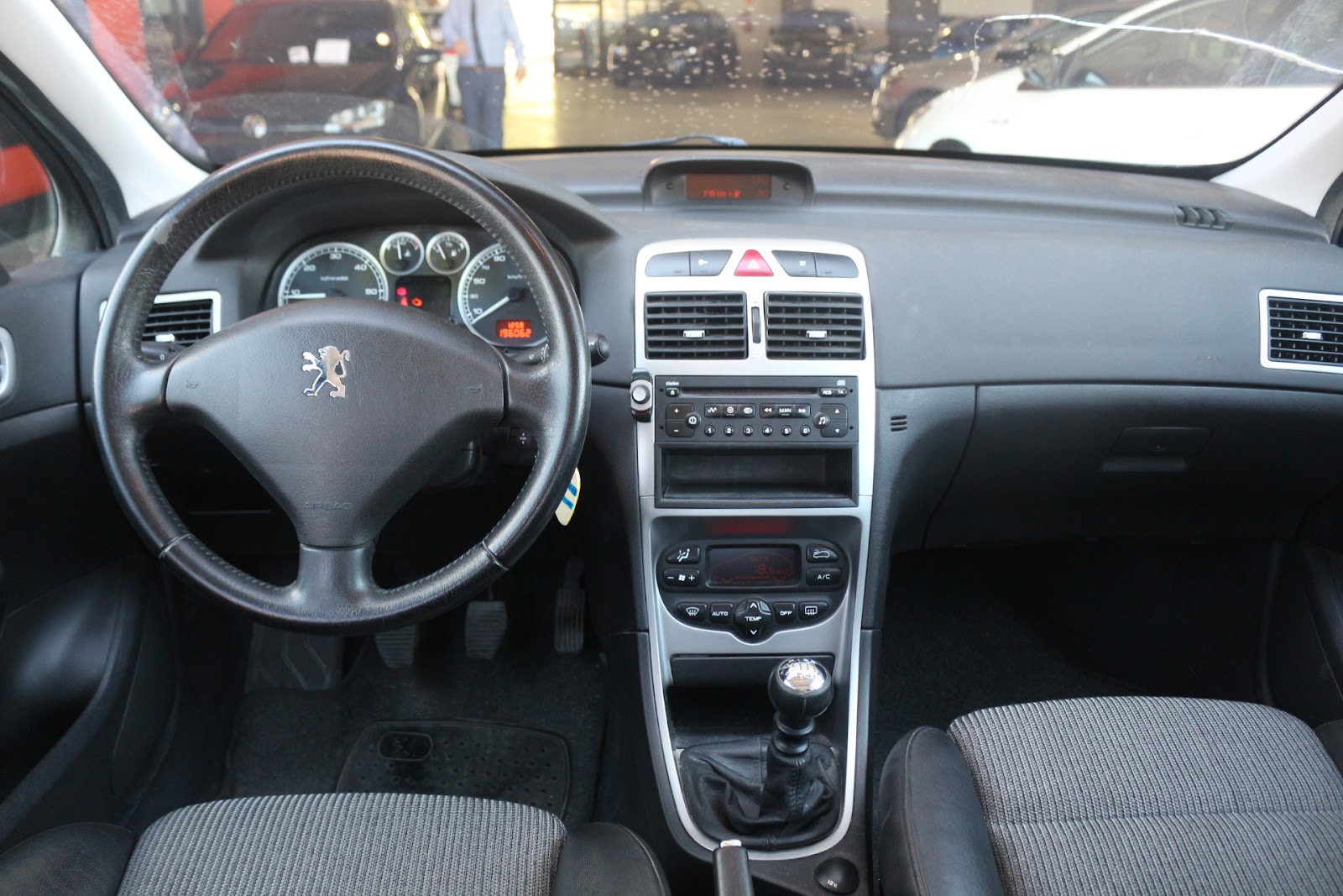 Foto 15 de PEUGEOT 307 2004 en venta en CSV Motor VALDEFUENTES