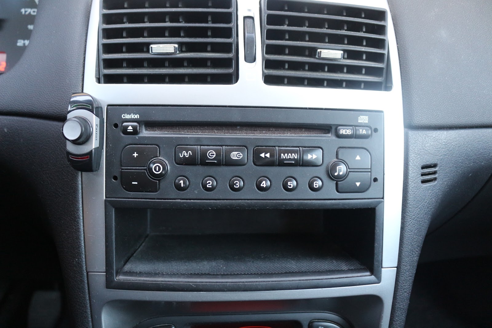 Foto 8 de PEUGEOT 307 2004 en venta en CSV Motor VALDEFUENTES