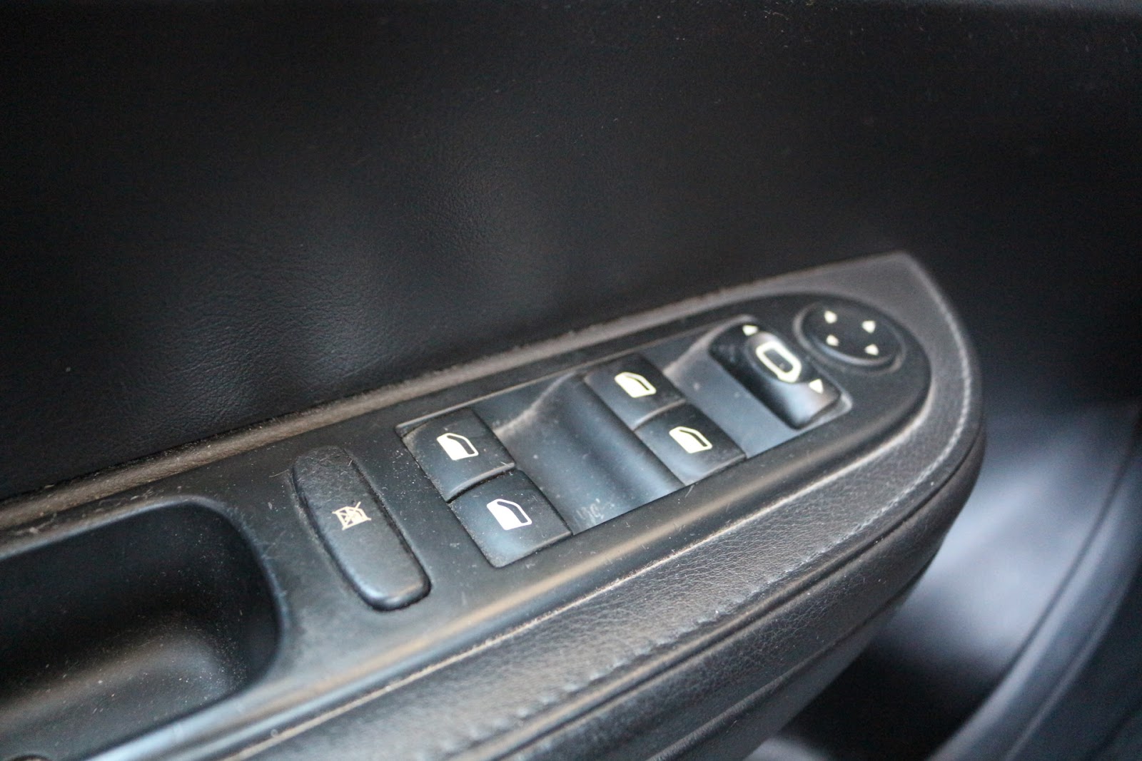 Foto 10 de PEUGEOT 307 2004 en venta en CSV Motor VALDEFUENTES