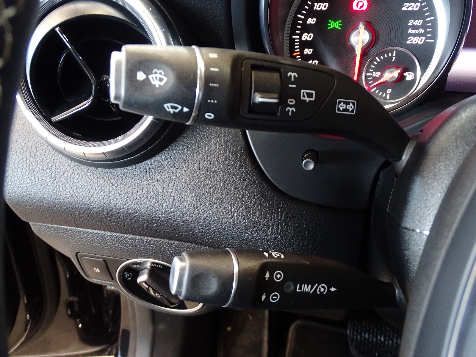 Foto 13 de MERCEDES CLASE CLA 2019 en venta en CSV Motor VALDEFUENTES