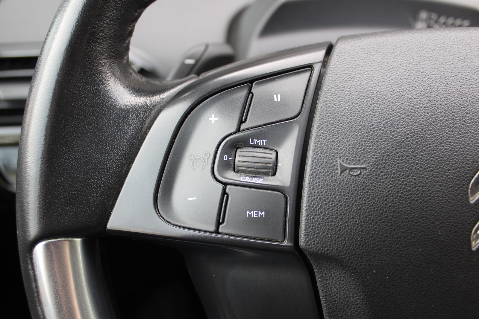 Foto 12 de CITROËN GRAND C4 2018 en venta en CSV Motor VALDEFUENTES