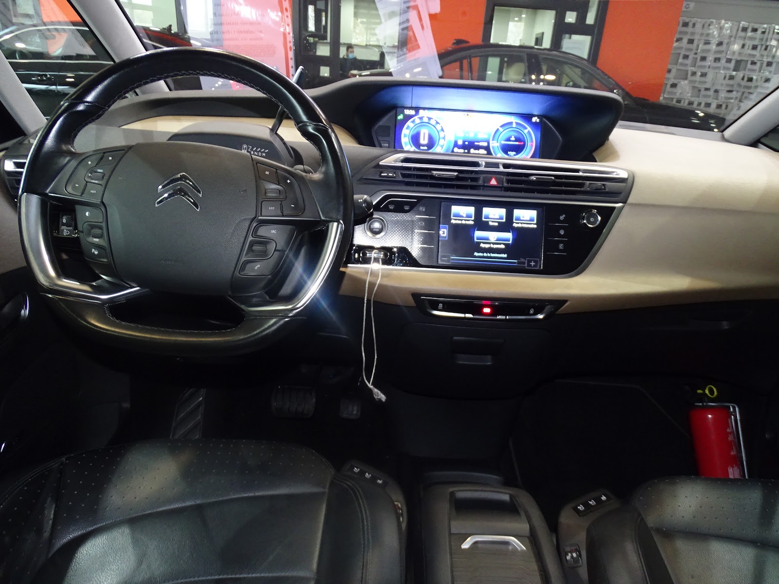 Foto 12 de CITROËN GRAND C4 2016 en venta en CSV Motor VALDEFUENTES