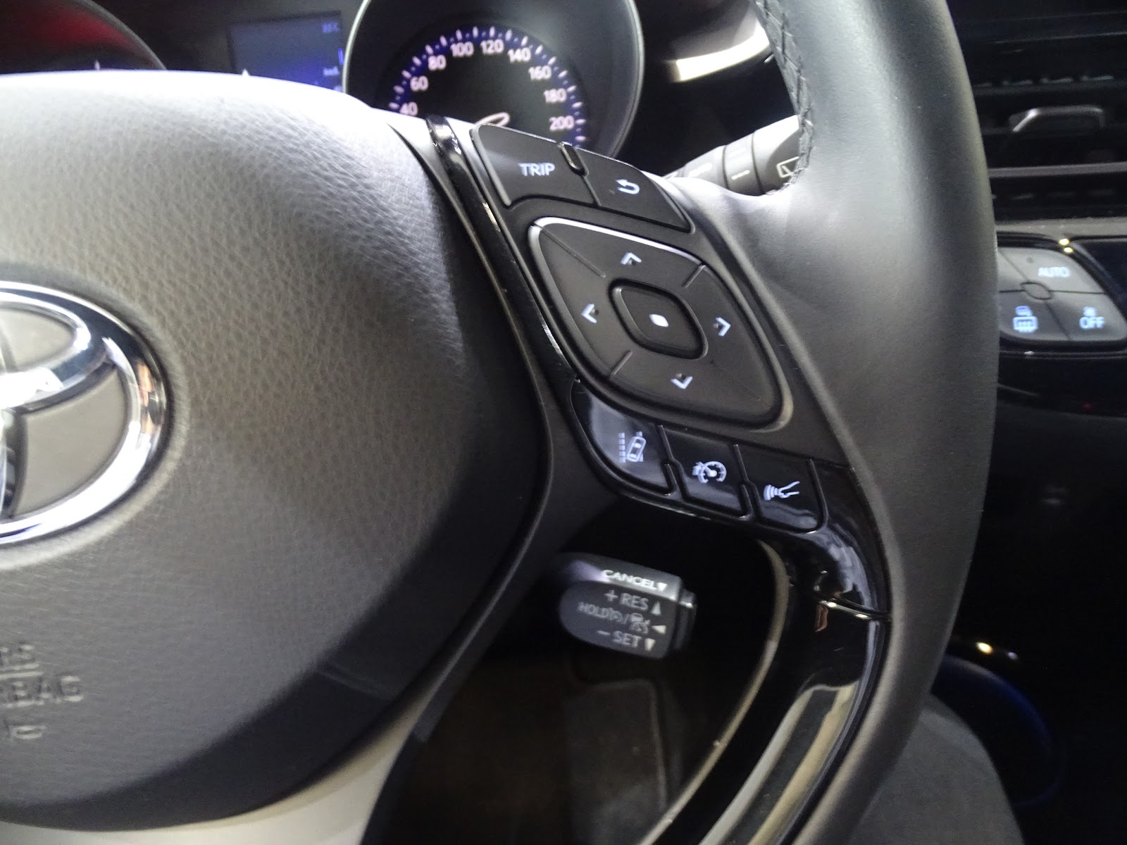 Foto 14 de TOYOTA C-HR 2019 en venta en CSV Motor VALDEFUENTES
