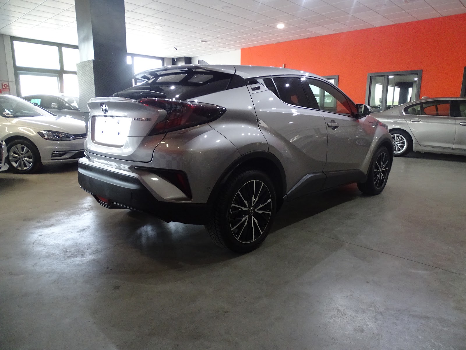Foto 3 de TOYOTA C-HR 2019 en venta en CSV Motor VALDEFUENTES