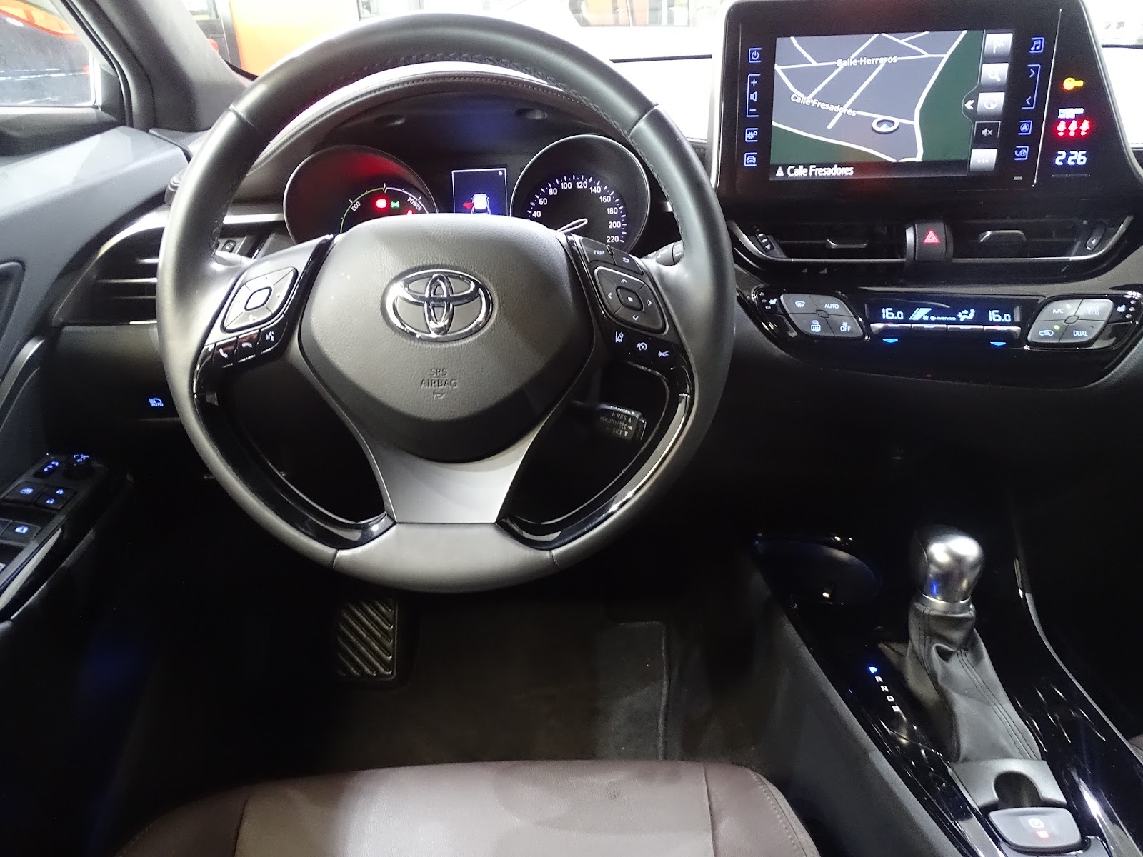 Foto 7 de TOYOTA C-HR 2019 en venta en CSV Motor VALDEFUENTES