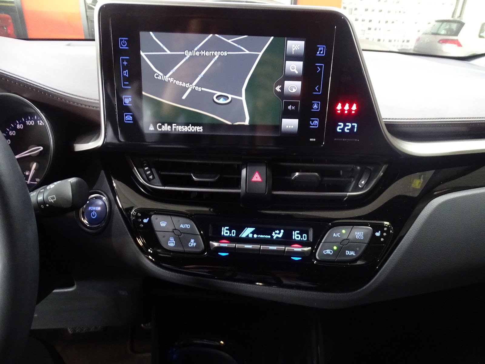 Foto 9 de TOYOTA C-HR 2019 en venta en CSV Motor VALDEFUENTES