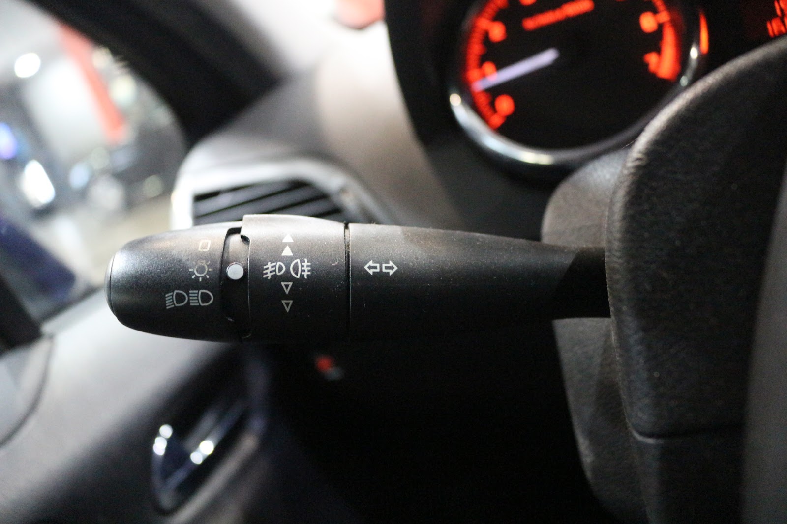 Foto 13 de PEUGEOT 207 2006 en venta en CSV Motor VALDEFUENTES