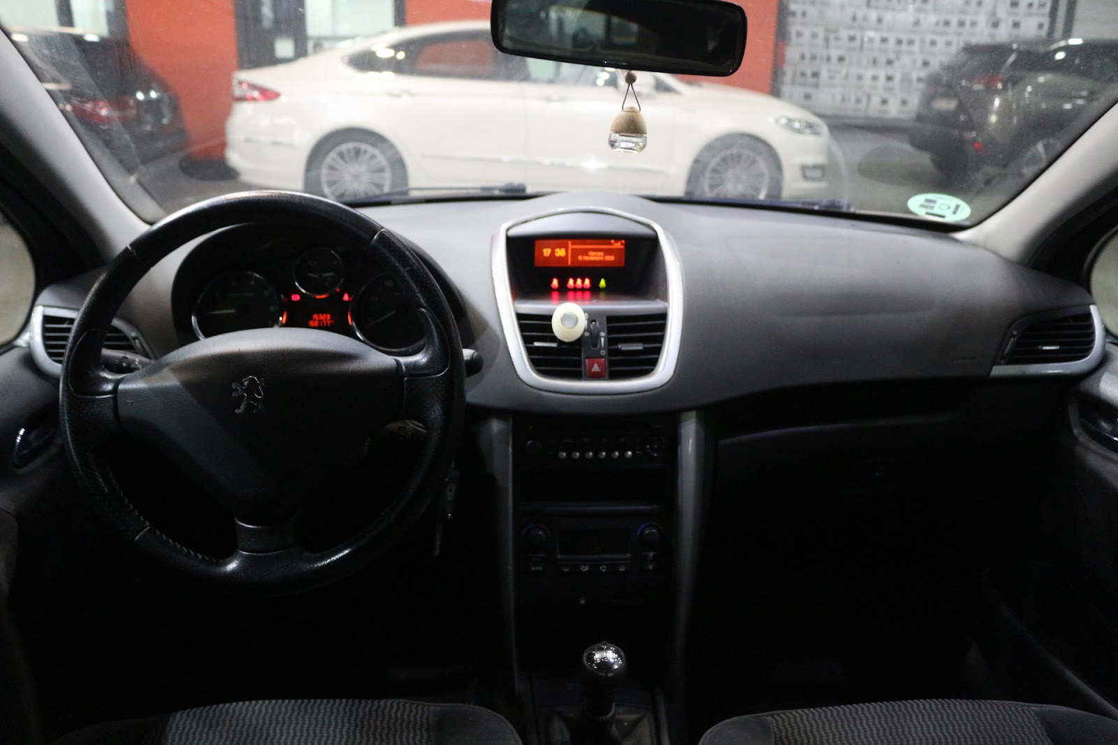 Foto 9 de PEUGEOT 207 2006 en venta en CSV Motor VALDEFUENTES
