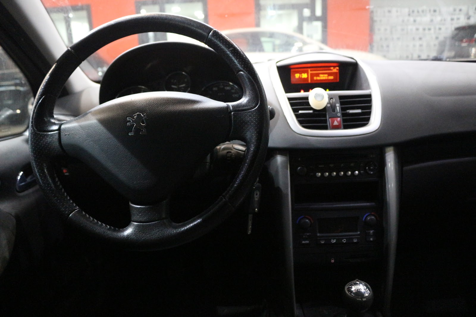 Foto 10 de PEUGEOT 207 2006 en venta en CSV Motor VALDEFUENTES