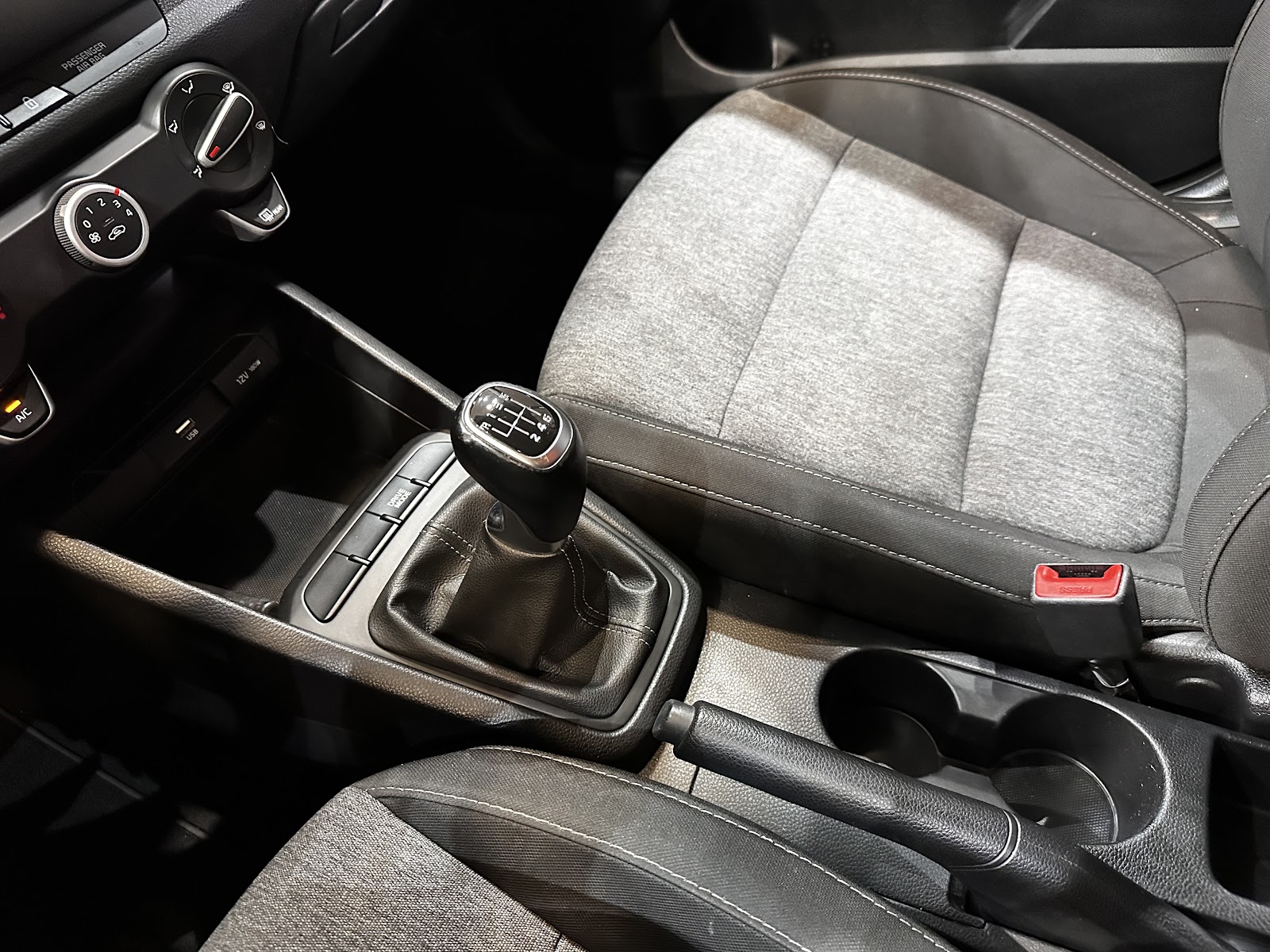 Foto 14 de KIA STONIC 2021 en venta en CSV Motor VALDEFUENTES