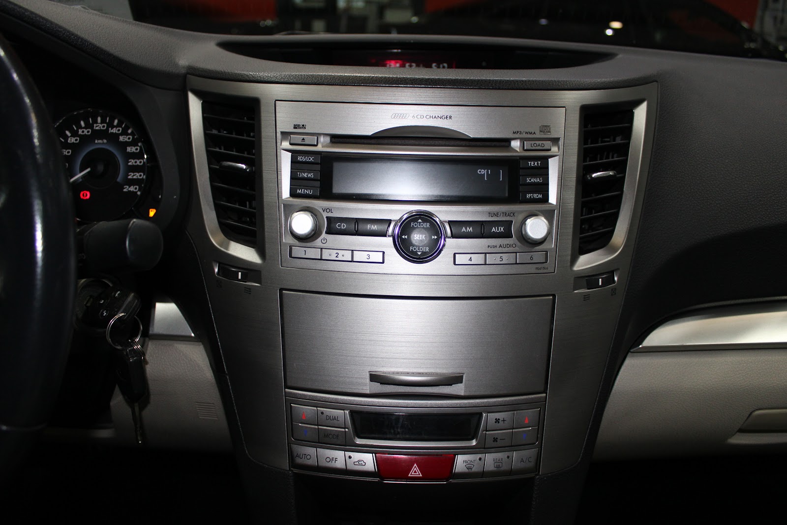 Foto 17 de SUBARU LEGACY 2011 en venta en CSV Motor VALDEFUENTES