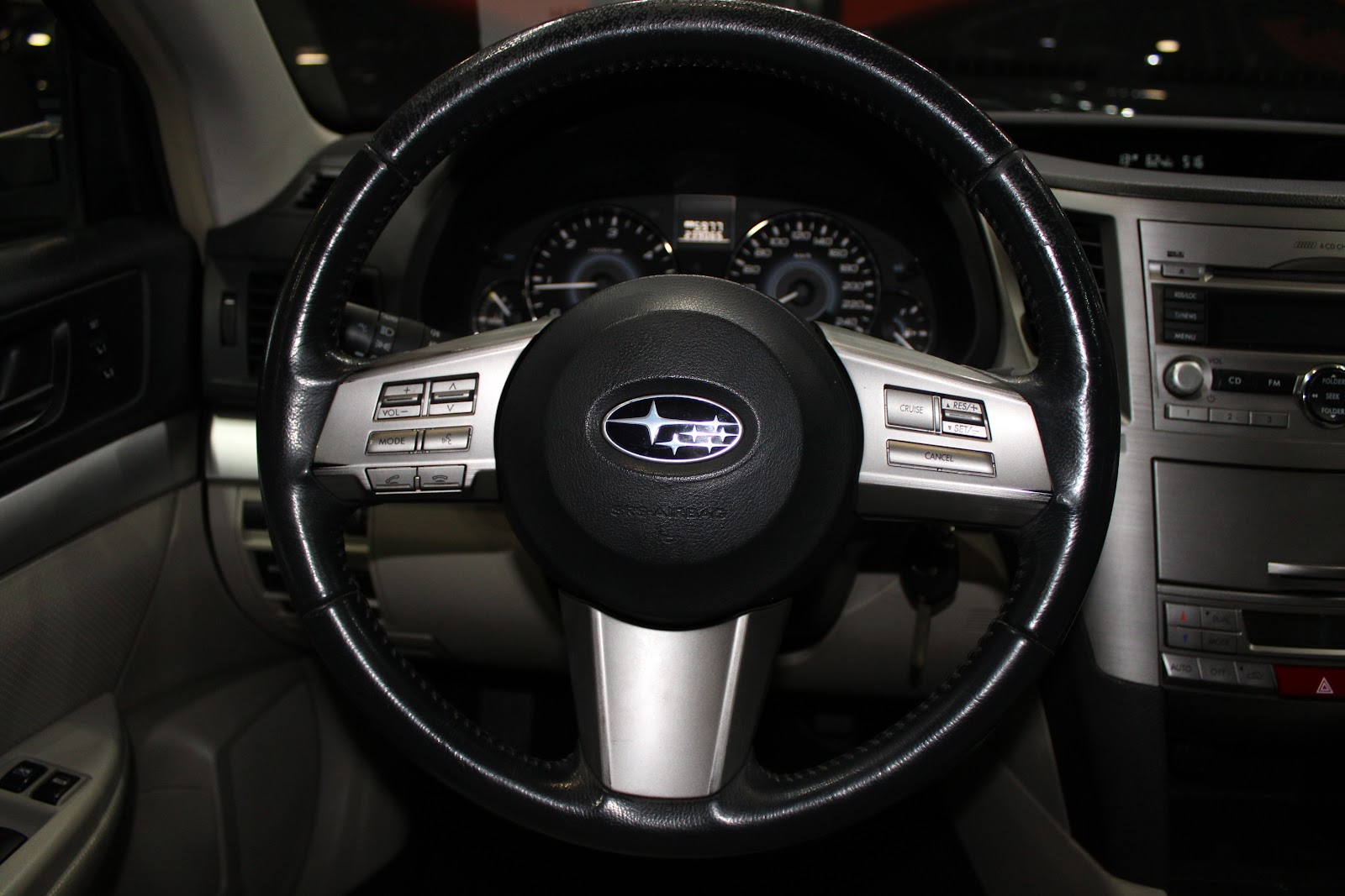 Foto 10 de SUBARU LEGACY 2011 en venta en CSV Motor VALDEFUENTES