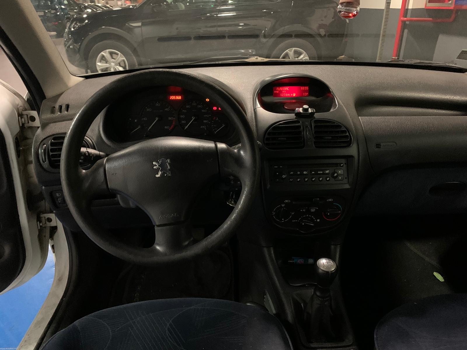 Foto 9 de PEUGEOT 206 1907 en venta en CSV Motor VALDEFUENTES
