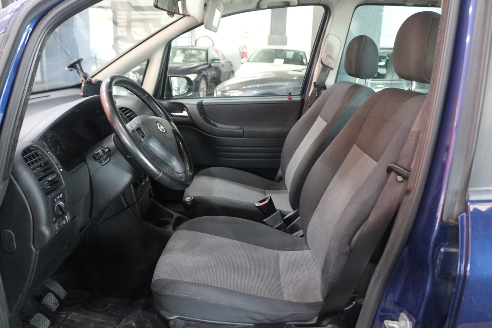 Foto 4 de OPEL ZAFIRA 2004 en venta en CSV Motor VALDEFUENTES