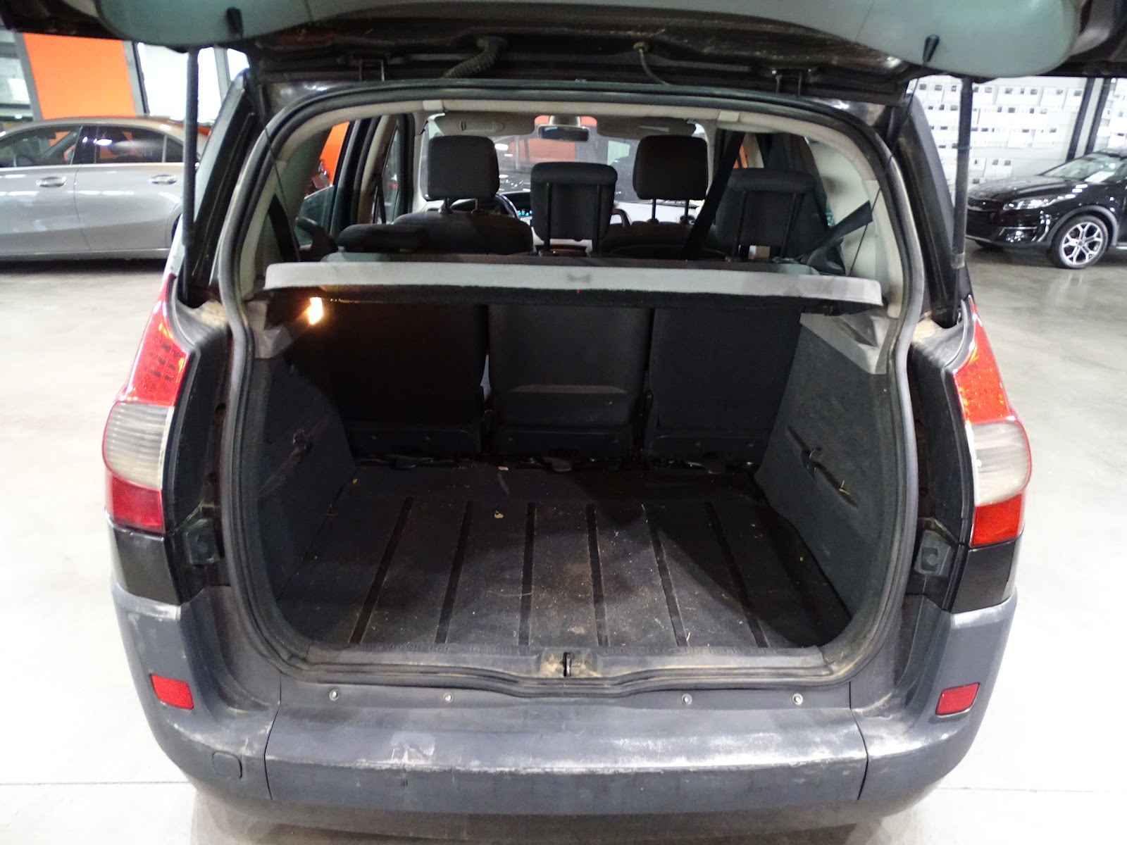 Foto 8 de RENAULT SCENIC 2023 en venta en CSV Motor