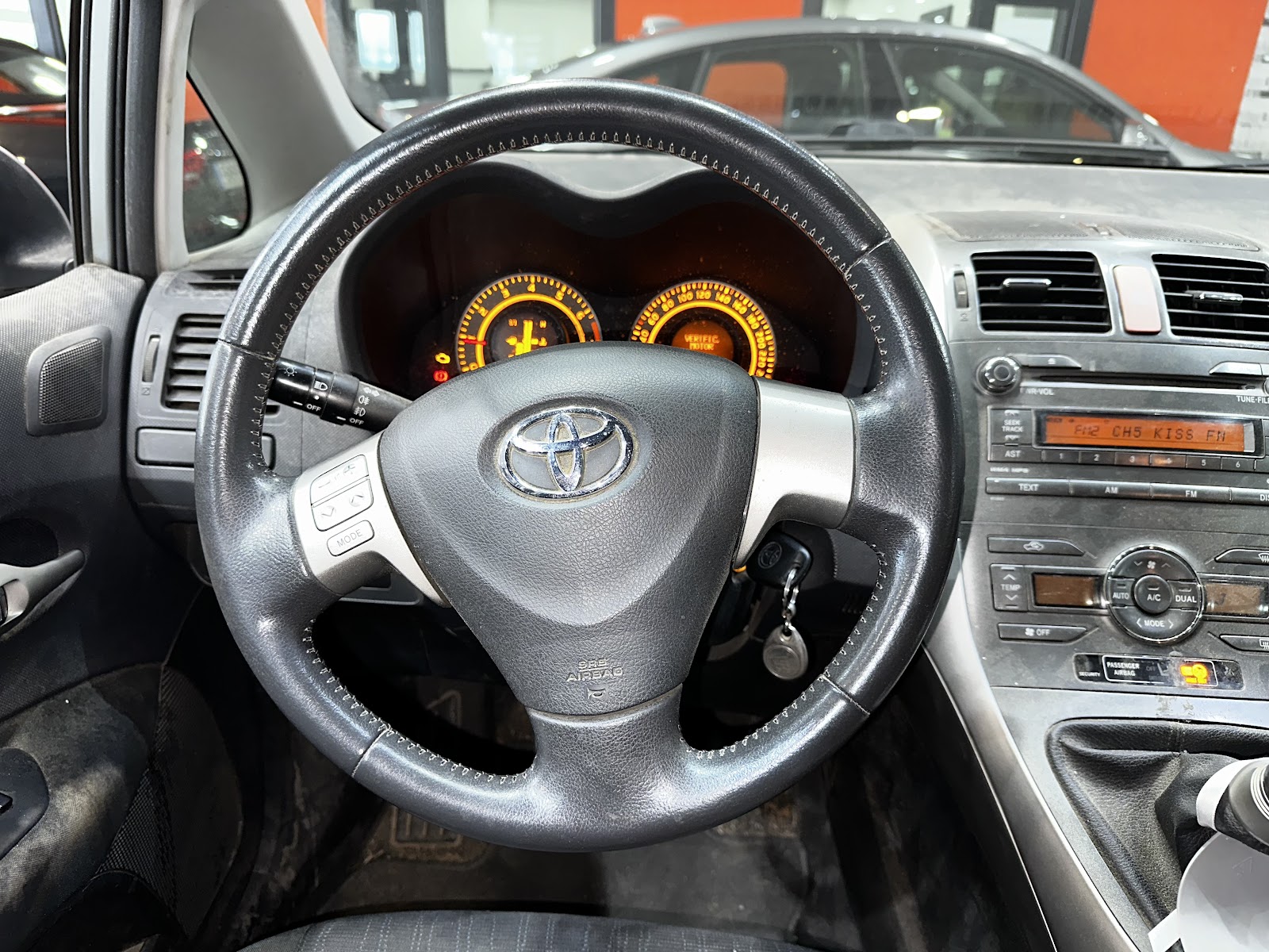 Foto 11 de TOYOTA AURIS 2008 en venta en CSV Motor VALDEFUENTES
