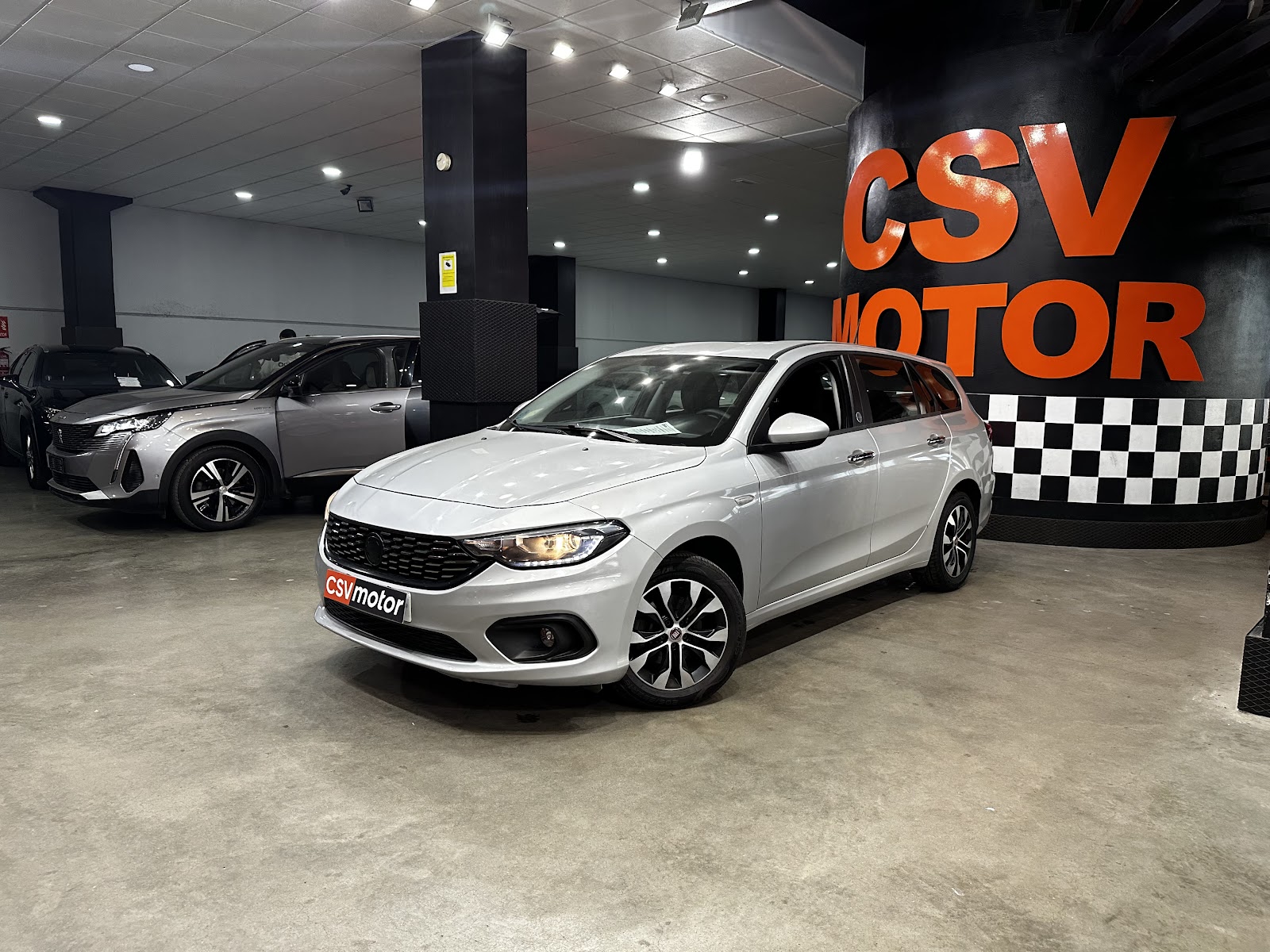 Foto 3 de Fiat Tipo 2020 en venta en CSV Motor VALDEFUENTES · color Plata Metalizado